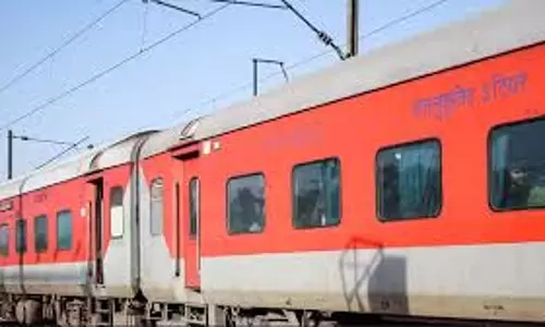 Mirzapur: ट्रेन के शौचालय में शव मिलने से हड़कंप Mirzapur: ट्रेन के शौचालय में शव मिलने से हड़कंप