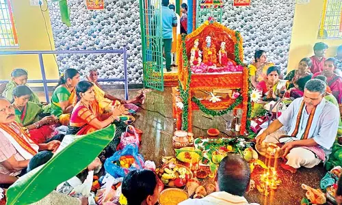 Odisha: राम मंदिर और अन्य स्थानों के विभिन्न सड़कों पर स्थित मंदिरों में भक्तों की भीड़ उमड़ी