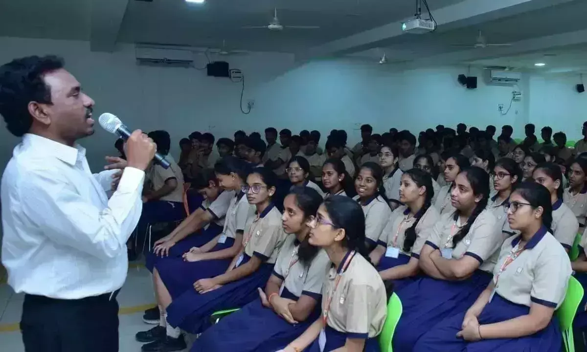 Andhra: कैरियर जागरूकता सेमिनार आयोजित Andhra: कैरियर जागरूकता सेमिनार आयोजित