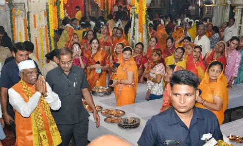 Jaipur: राज्यपाल ने प्राचीन ठिकाना मंदिर रामचंद्रजी पहुंचकर महा आरती में भाग लिया