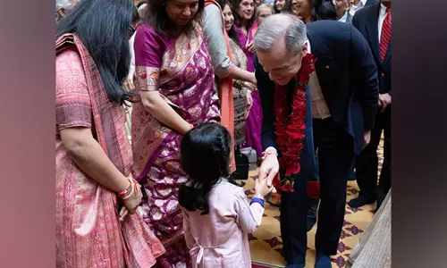 Canada: प्रधानमंत्री मार्क कार्नी ने राम नवमी पर BAPS टोरंटो मंदिर का दौरा किया