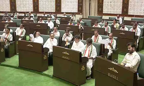 मंत्रिमंडल विस्तार पर स्पष्टता नहीं, Telangana कांग्रेसी बेचैन मंत्रिमंडल विस्तार पर स्पष्टता नहीं, Telangana कांग्रेसी बेचैन