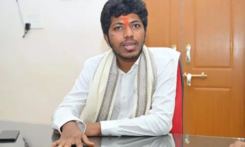 सांसद सागर के घर की बिजली काटी, FIR दर्ज