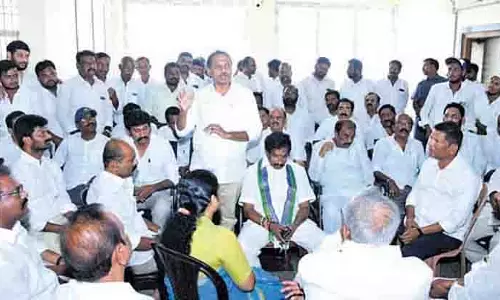 AP: पूर्व सीएम जगन के दौरे से अनंतपुर में गरमाहट