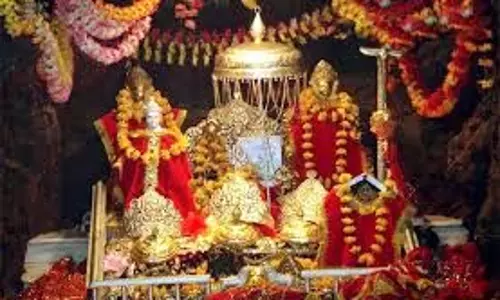 Mata Vaishno Devi : इस बार नवरात्रि पर उमड़ी भक्तों की भारी भीड़