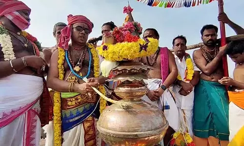एरुम्बेश्वर मंदिर कुंभाभिषेकम: भारी भीड़ ने लिया हिस्सा
