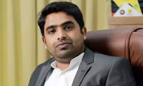 Kerala: फार्म फेड के उपाध्यक्ष अनूप थॉमस की होटल के कमरे में गिरने से मौत Kerala: फार्म फेड के उपाध्यक्ष अनूप थॉमस की होटल के कमरे में गिरने से मौत
