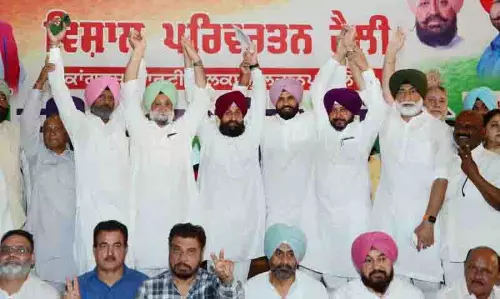 Punjab: कांग्रेस में दरार पड़ सकती है महंगी, पार्टी नेताओं ने चेताया
