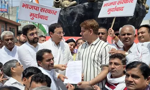 Haryana :  कांग्रेस सांसद सुरजेवाला ने बिजली दरों में बढ़ोतरी की निंदा की