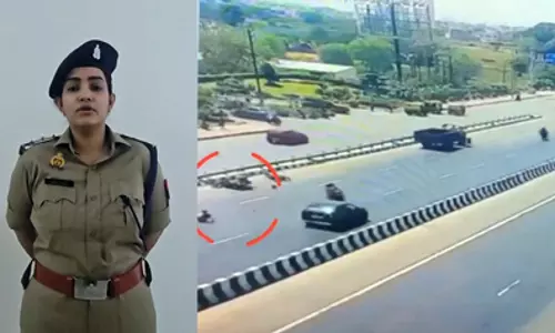 स्कूटी सवार महिला की चेन झपटने की कोशिश का दावा, पुलिस ने सीसीटीवी जांच में बताया हादसा