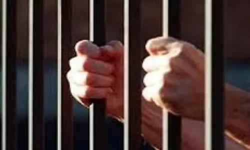 Meerut में मुठभेड़ के दौरान दो हत्यारोपी दबोचे, पुलिसकर्मी घायल Meerut में मुठभेड़ के दौरान दो हत्यारोपी दबोचे, पुलिसकर्मी घायल