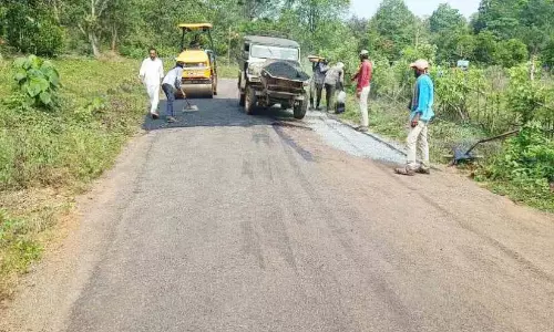 Kerala: लोक निर्माण विभाग ठेकेदार के लापरवाह काम पर आंखें मूंदे बैठा