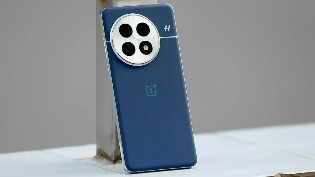 OnePlus 13T में मिलेगी फ्लैट डिस्प्ले, नया शॉर्टकट बटन OnePlus 13T में मिलेगी फ्लैट डिस्प्ले, नया शॉर्टकट बटन