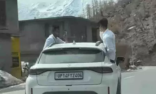 Lahaul घाटी में लापरवाह व्यवहार के लिए पर्यटकों पर 2,500 रुपये का जुर्माना लगाया गया