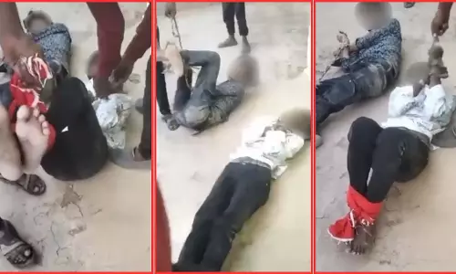 प्रेमिका के परिवार ने युवक को बंधक बनाकर बेरहमी से पीटा; गंभीर हालत में गांव के बाहर फेंका