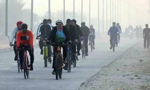 Jalandhar: प्रतिभागियों ने साइक्लोथॉन में 100 किमी की दूरी तय की Jalandhar: प्रतिभागियों ने साइक्लोथॉन में 100 किमी की दूरी तय की