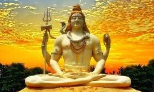 आर्थिक तंगी से जूझ रहे हैं तो हर SOMWAR करें ये 5 अचूक उपाय