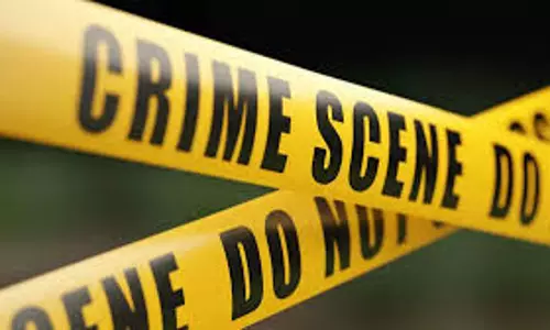 Ghaziabad: पुलिस ने झपटमारी के दावे को नकारा, CCTV में सामने आया हादसा Ghaziabad: पुलिस ने झपटमारी के दावे को नकारा, CCTV में सामने आया हादसा