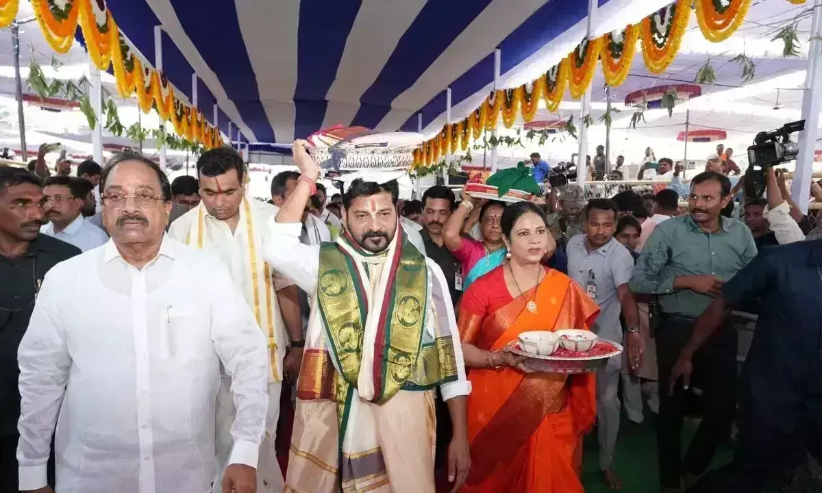 Telangana: रेवंत ने भद्राद्री मंदिर में श्री राम नवमी मनाई