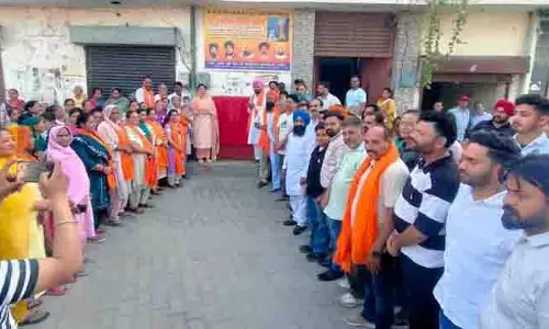 MLA, मेयर ने करमसर कॉलोनी में सीवर लाइन बिछाने की परियोजना का किया शुभारंभ