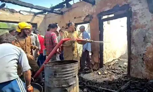 Jammu: आकस्मिक आग में 2 घर जलकर खाक