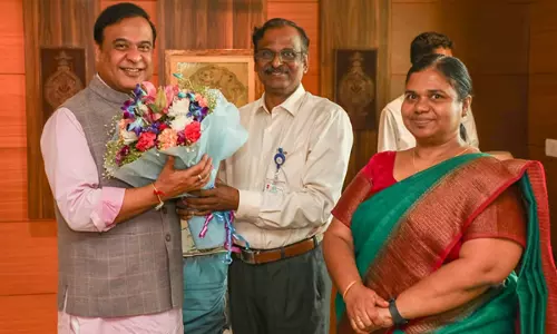 असम के CM हिमंत बिस्वा सरमा ने इसरो अध्यक्ष वी नारायणन से की मुलाकात