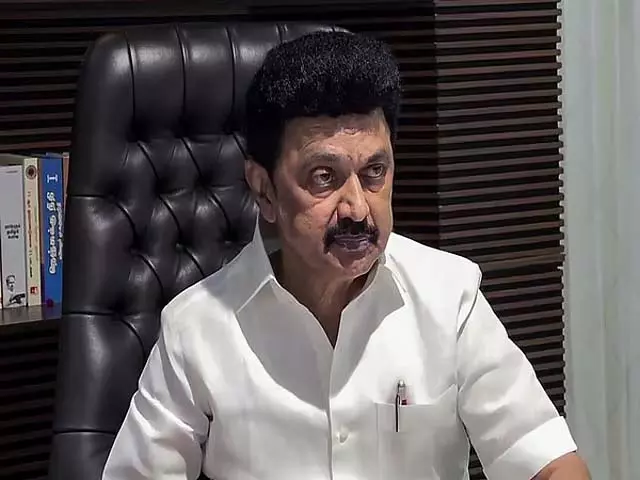 CM एम.के.स्टालिन ने रसोई गैस की कीमतों में वृद्धि की निंदा की CM एम.के.स्टालिन ने रसोई गैस की कीमतों में वृद्धि की निंदा की