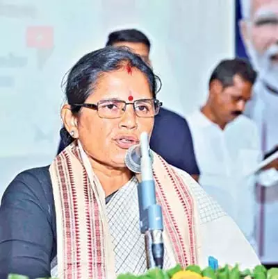 Odisha: इस माह के अंत तक स्वयं सहायता समूहों का पुनर्गठन Odisha: इस माह के अंत तक स्वयं सहायता समूहों का पुनर्गठन