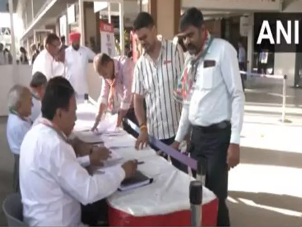 कांग्रेस का राष्ट्रीय अधिवेशन आज Ahmedabad में शुरू होगा कांग्रेस का राष्ट्रीय अधिवेशन आज Ahmedabad में शुरू होगा