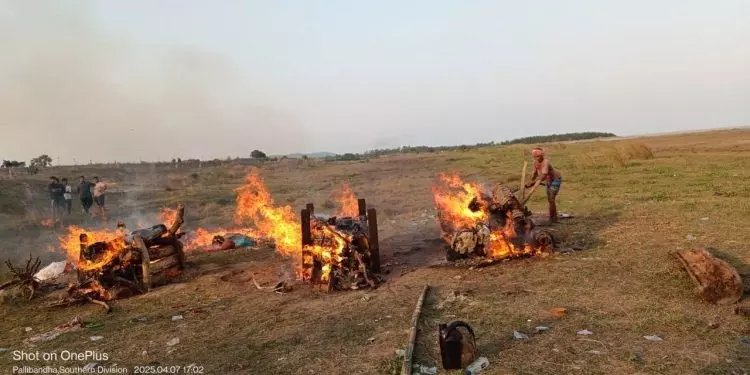 Ganjam accident: महिला, बेटा और बेटी की आत्महत्या Ganjam accident: महिला, बेटा और बेटी की आत्महत्या