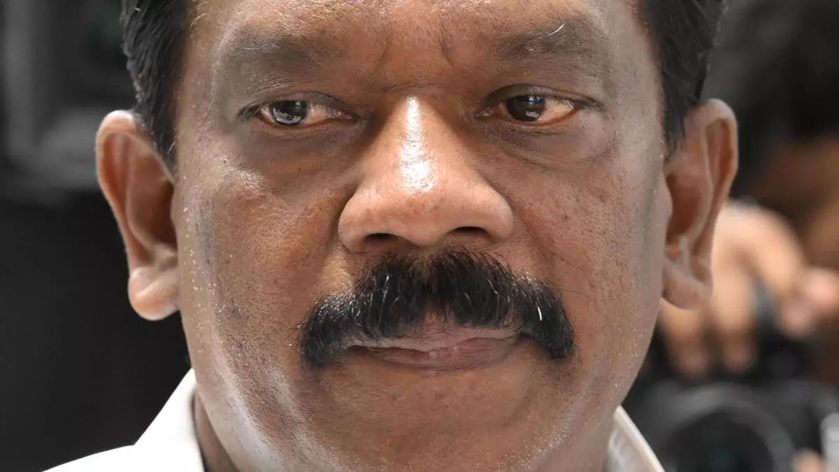 Karuvannur बैंक घोटाला सांसद के राधाकृष्णन ईडी के सामने पेश हुए Karuvannur बैंक घोटाला सांसद के राधाकृष्णन ईडी के सामने पेश हुए