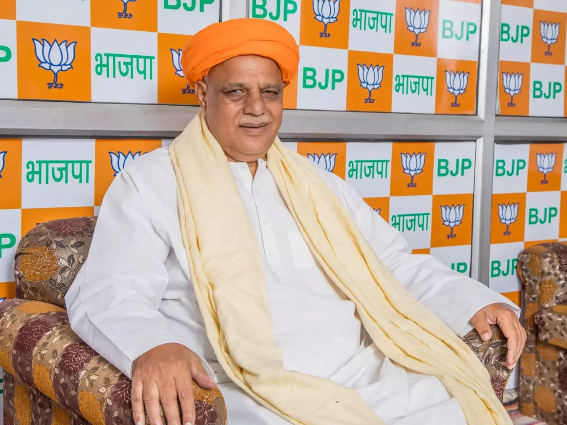 Ballia: बलिया-आरा रेललाइन समेत कई विकास योजनाओं पर बोले वीरेंद्र मस्त Ballia: बलिया-आरा रेललाइन समेत कई विकास योजनाओं पर बोले वीरेंद्र मस्त