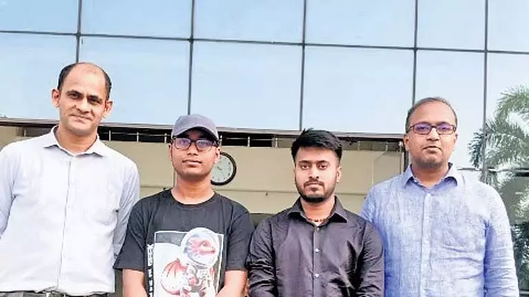 IIT-BBS ने ट्रेन में सीट बदलने की प्रक्रिया को आसान बनाने के लिए मोबाइल एप्लीकेशन तैयार किया IIT-BBS ने ट्रेन में सीट बदलने की प्रक्रिया को आसान बनाने के लिए मोबाइल एप्लीकेशन तैयार किया