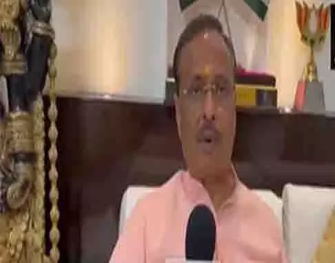 वक्फ अधिनियम मुस्लिम समुदाय की महिलाओं और गरीबों के लिए वरदान: Dinesh Sharma वक्फ अधिनियम मुस्लिम समुदाय की महिलाओं और गरीबों के लिए वरदान: Dinesh Sharma