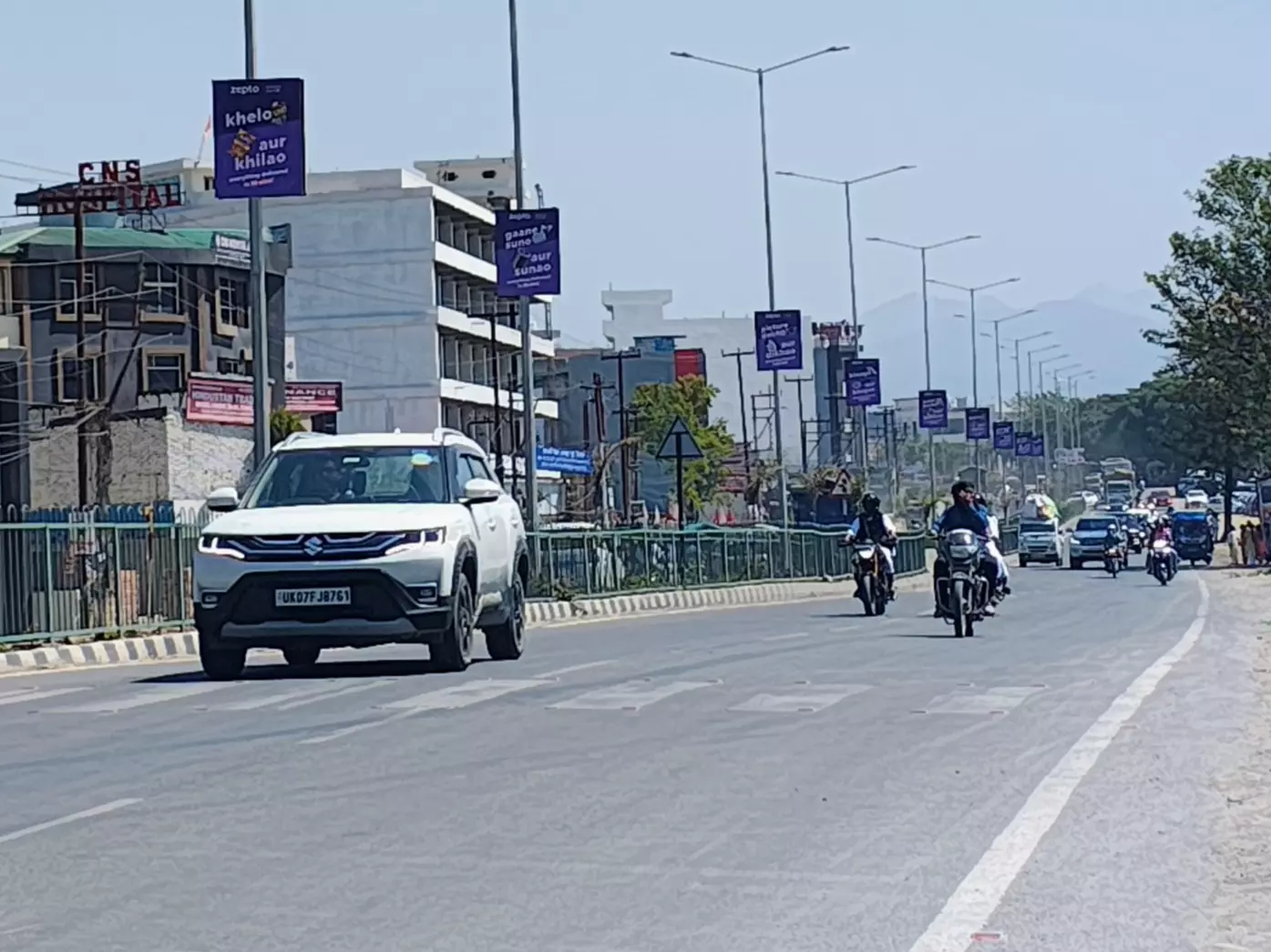 Dehradun में गर्मी ने बढ़ाई परेशानी, पहाड़ों में आज बदलेगा मौसम Dehradun में गर्मी ने बढ़ाई परेशानी, पहाड़ों में आज बदलेगा मौसम