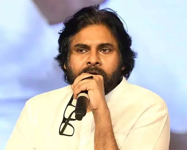 क्या मेरे काफिले के कारण छात्र परीक्षा देने नहीं जा सके? : Pawan Kalyan क्या मेरे काफिले के कारण छात्र परीक्षा देने नहीं जा सके? : Pawan Kalyan