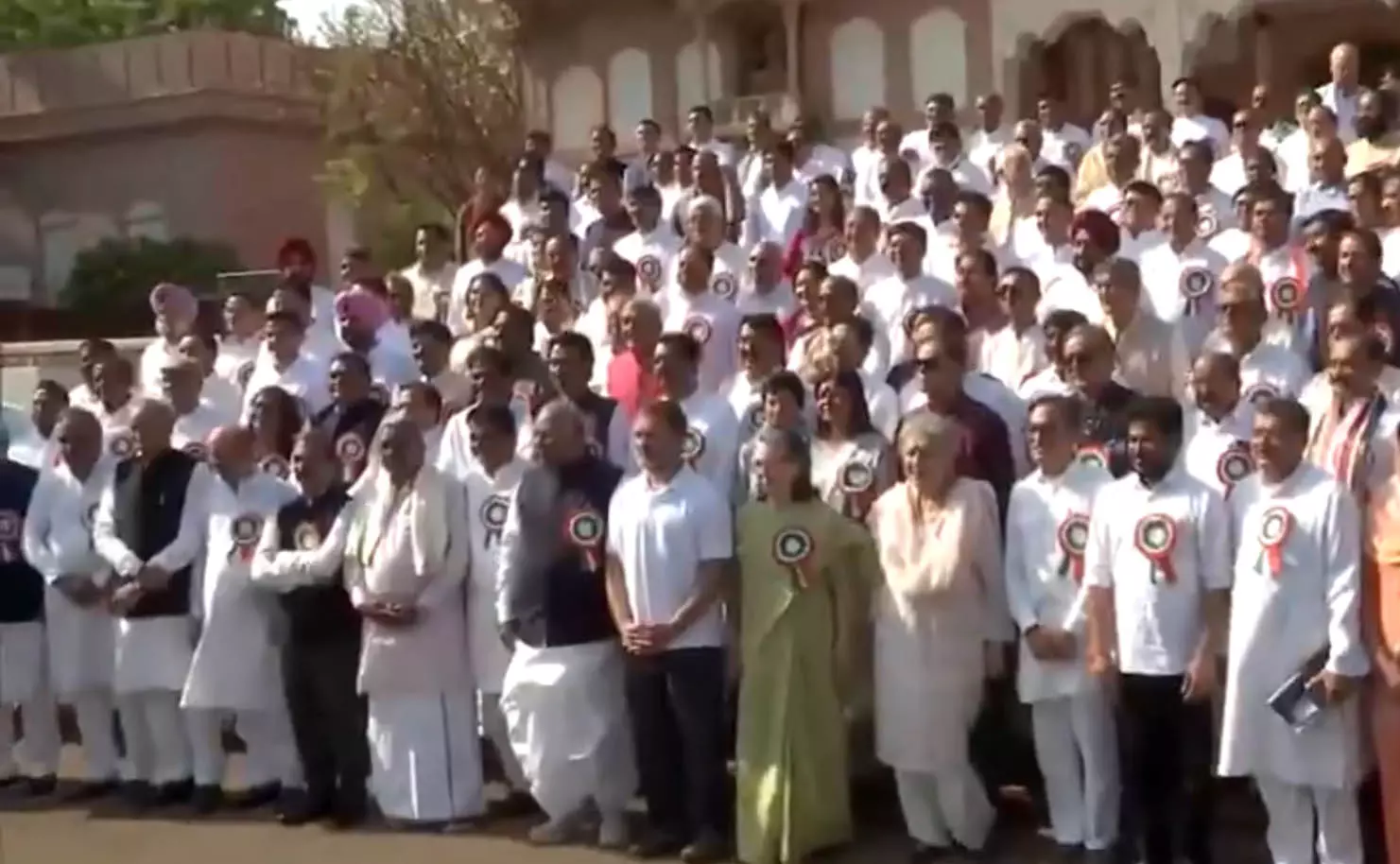 कांग्रेस नेताओं ने कांग्रेस कार्य समिति CWC की बैठक के बाद फोटो खिंचवाई कांग्रेस नेताओं ने कांग्रेस कार्य समिति CWC की बैठक के बाद फोटो खिंचवाई