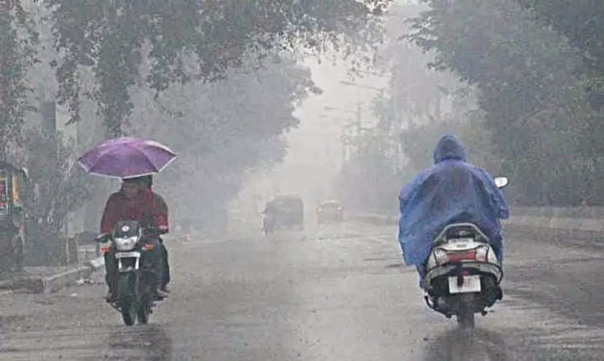 Odisha: इन जिलों में 12 अप्रैल तक गरज, बिजली और तेज़ हवाओं का अनुमान Odisha: इन जिलों में 12 अप्रैल तक गरज, बिजली और तेज़ हवाओं का अनुमान
