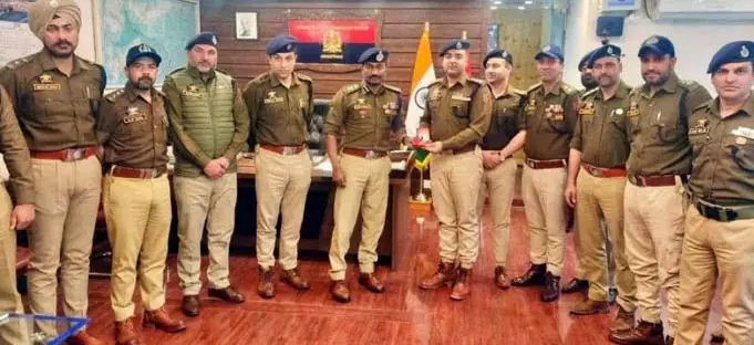 खुफिया कार्य में उत्कृष्टता के लिए DSP साकिब गनी को सम्मानित किया गया खुफिया कार्य में उत्कृष्टता के लिए DSP साकिब गनी को सम्मानित किया गया