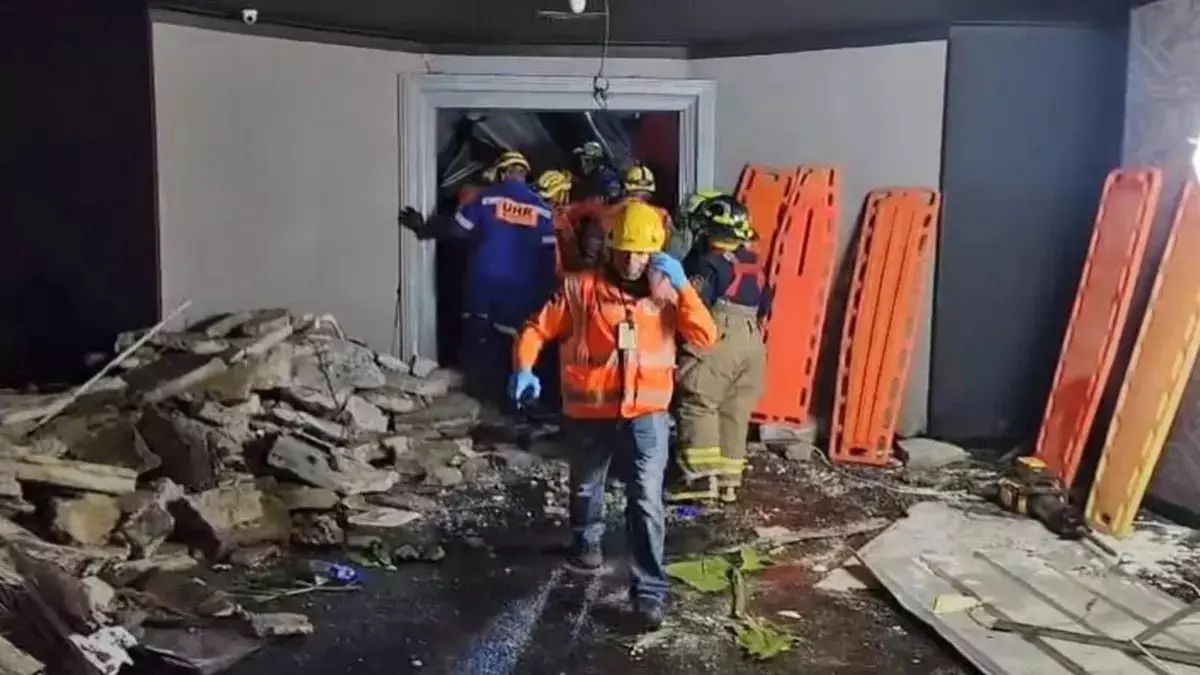 18 मौतों का लाइव VIDEO, नाइट क्लब में हुआ दर्दनाक हादसा 18 मौतों का लाइव VIDEO, नाइट क्लब में हुआ दर्दनाक हादसा