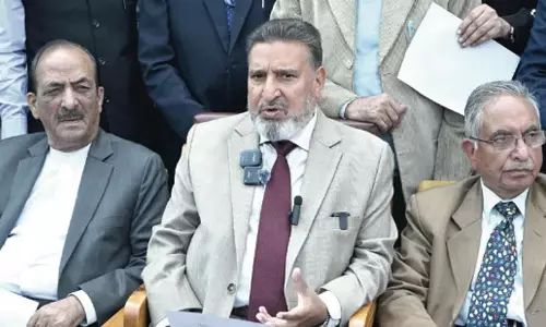 वक्फ अधिनियम संशोधन के खिलाफ सुप्रीम कोर्ट जाएगी अपनी पार्टी: Altaf Bukhari वक्फ अधिनियम संशोधन के खिलाफ सुप्रीम कोर्ट जाएगी अपनी पार्टी: Altaf Bukhari