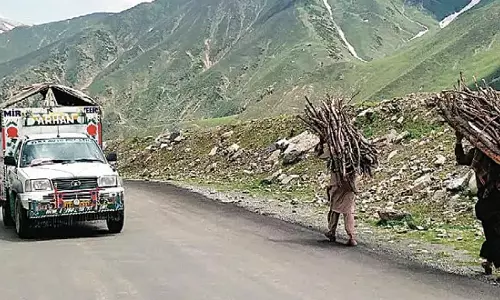 मुगल रोड 10 अप्रैल को खुलने की संभावना मुगल रोड 10 अप्रैल को खुलने की संभावना