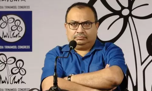 नौकरी खो देने वाले शिक्षकों के साथ खड़ी हैं सीएम ममता : कुणाल घोष नौकरी खो देने वाले शिक्षकों के साथ खड़ी हैं सीएम ममता : कुणाल घोष