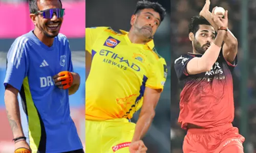 आईपीएल के टॉप-5 गेंदबाजों में हैं चार भारतीय, जिनके नाम दर्ज है सबसे ज्यादा विकेट लेने का रिकॉर्ड आईपीएल के टॉप-5 गेंदबाजों में हैं चार भारतीय, जिनके नाम दर्ज है सबसे ज्यादा विकेट लेने का रिकॉर्ड