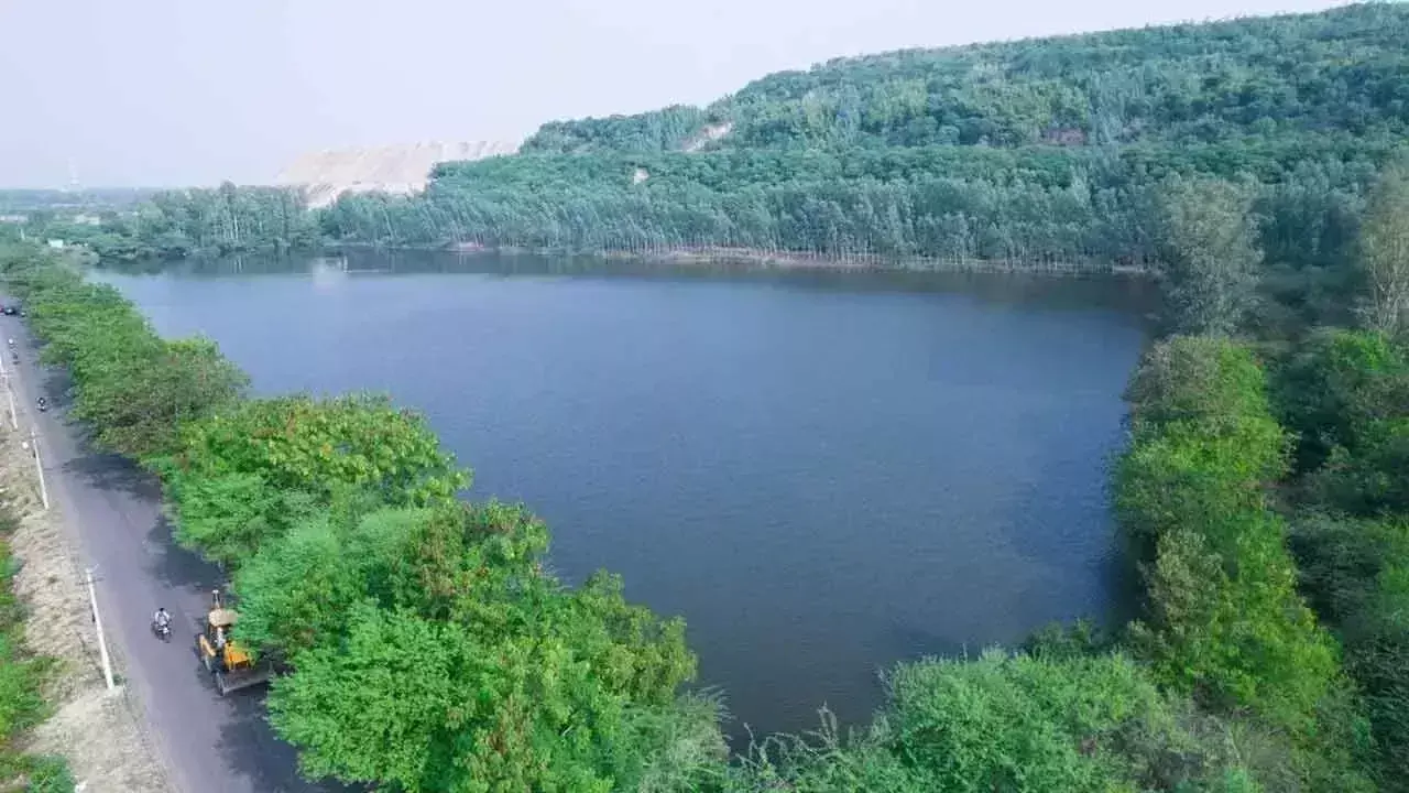 Telangana: सिंगरेनी क्षेत्र में 50 छोटे तालाब विकसित किए जाएंगे Telangana: सिंगरेनी क्षेत्र में 50 छोटे तालाब विकसित किए जाएंगे
