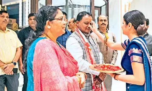 Odisha: मुख्यमंत्री ने निवेशकों से की बातचीत Odisha: मुख्यमंत्री ने निवेशकों से की बातचीत