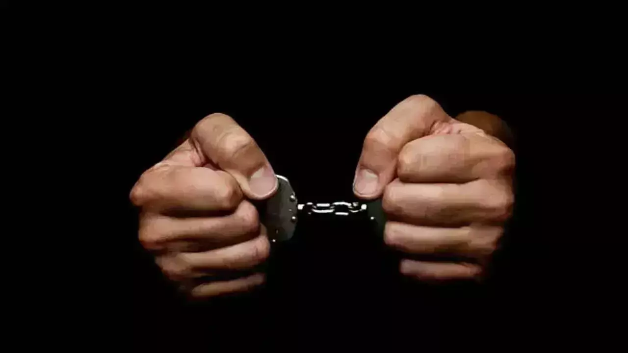 Telangana: पुलिस ने क्रिकेट सट्टा रैकेट का भंडाफोड़ किया, 4 लोग गिरफ्तार