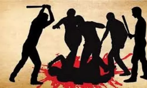 Punjab : गुंडों ने मजदूर परिवार पर किया हमला, 4 गंभीर रूप से घायल