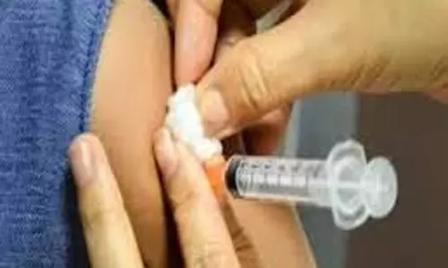 Nadia: सरकारी अस्पताल में लापरवाही का मामला, इंजेक्शन से बच्चों की हालत नाजुक Nadia: सरकारी अस्पताल में लापरवाही का मामला, इंजेक्शन से बच्चों की हालत नाजुक