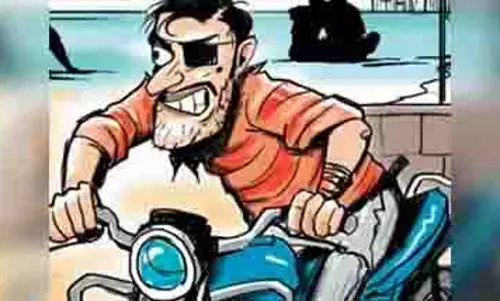 नवेलिम में मोटरसाइकिल चोरी की जांच Margao पुलिस द्वारा की नवेलिम में मोटरसाइकिल चोरी की जांच Margao पुलिस द्वारा की